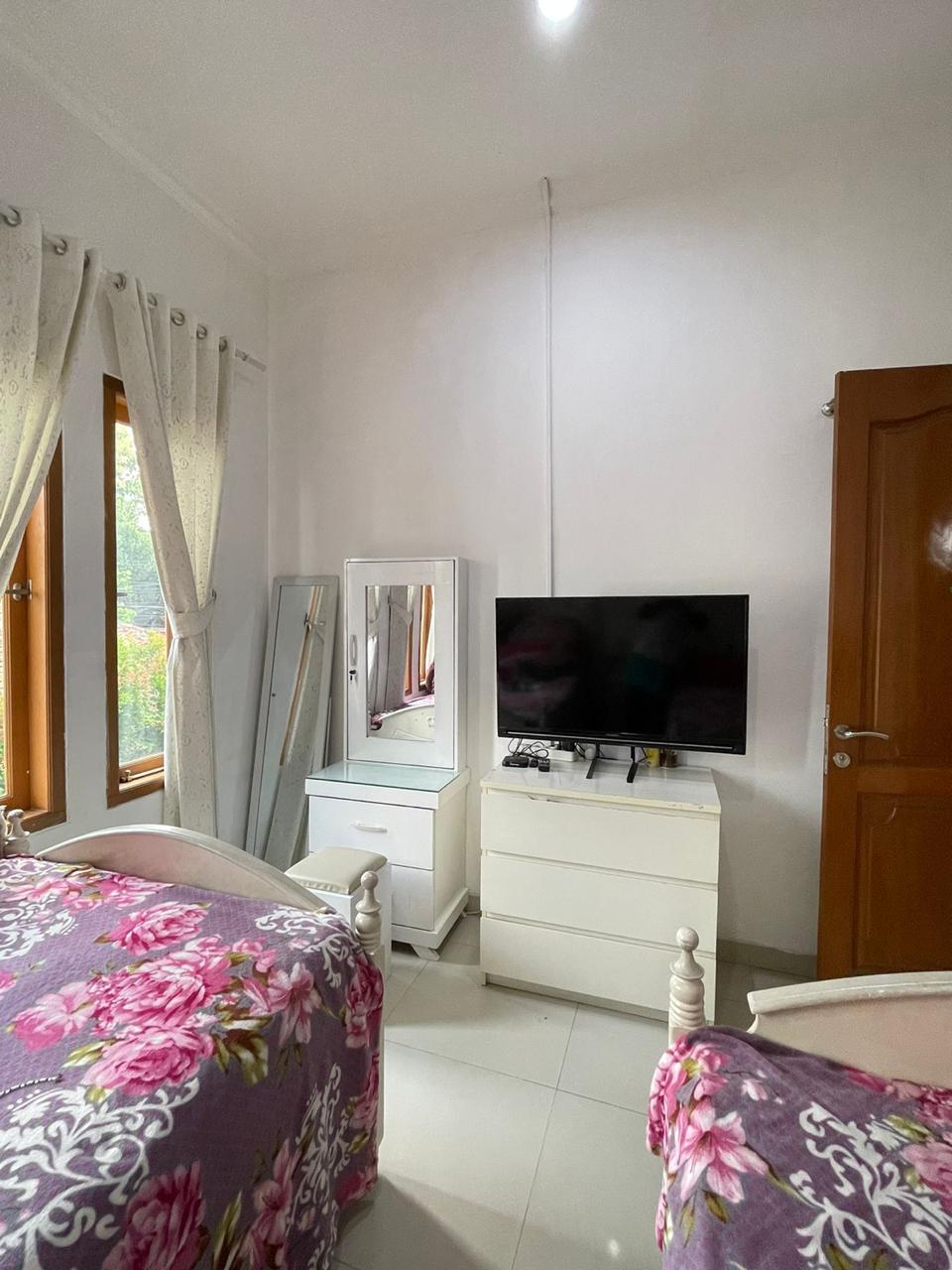 Dijual rumah semi modern full furnish daerah Kebagusan