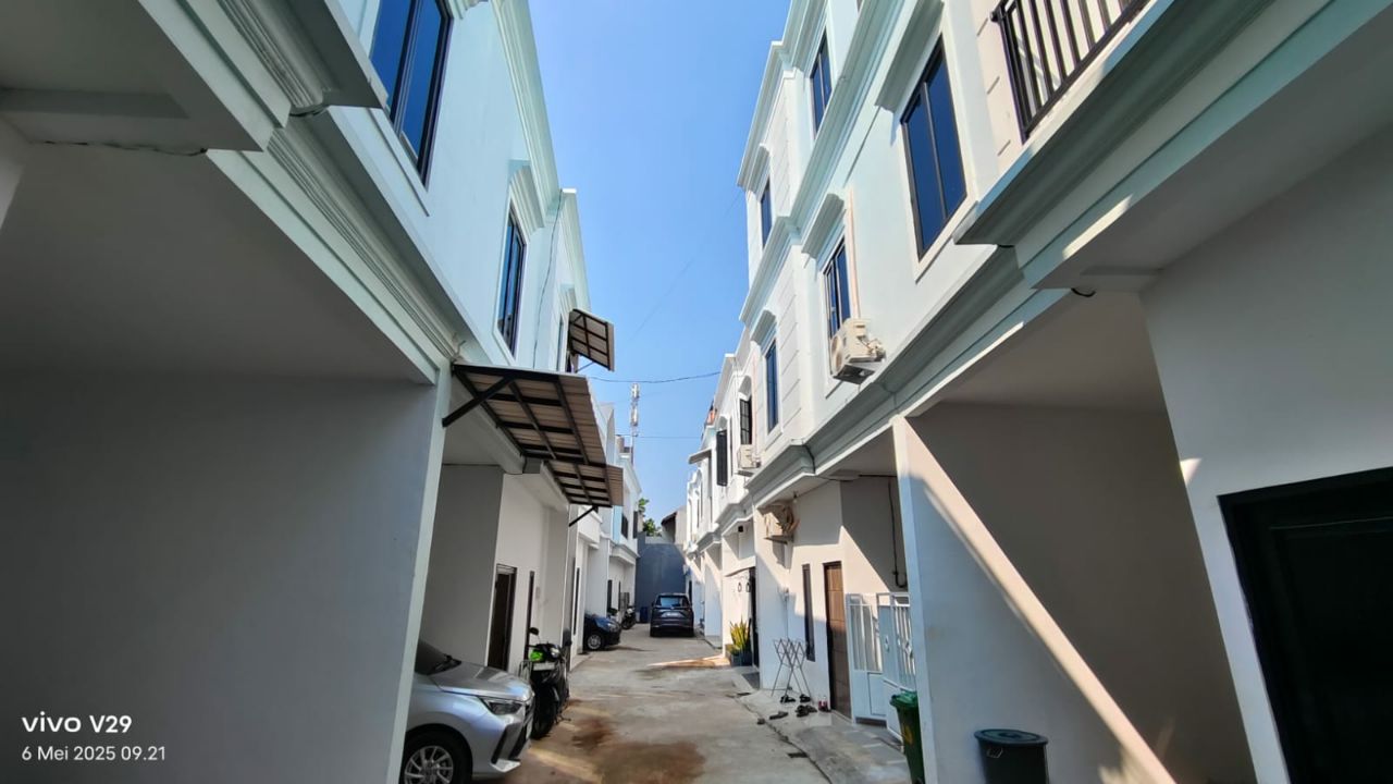Rumah Cluster minimalis 2lantai Jagakarsa Jakarta Selatan