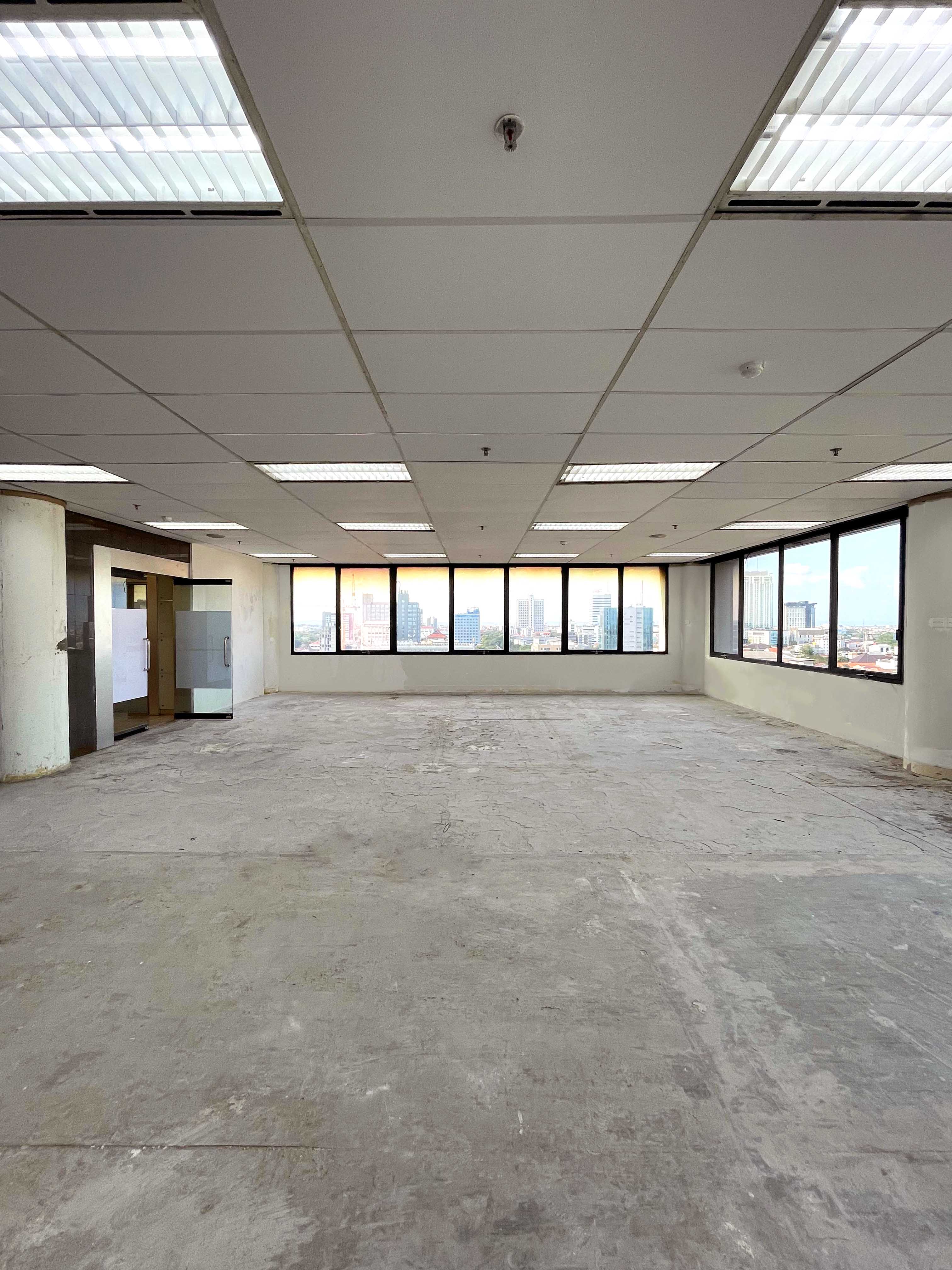 Sewa Ruang Kantor 108M2 Di Surabaya Pusat Harga Terjangkau!