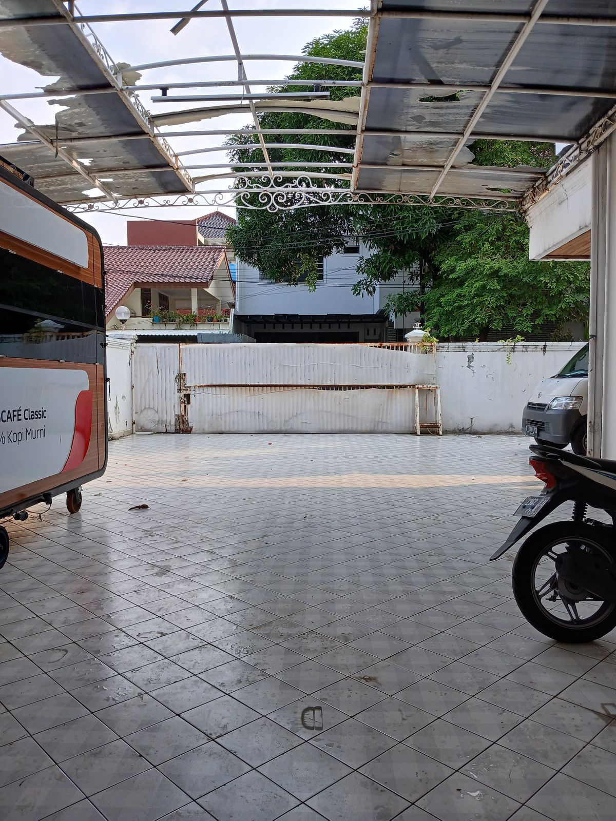 Dijual rumah lama komplek butuh renovasi di Cempaka Putih Tengah