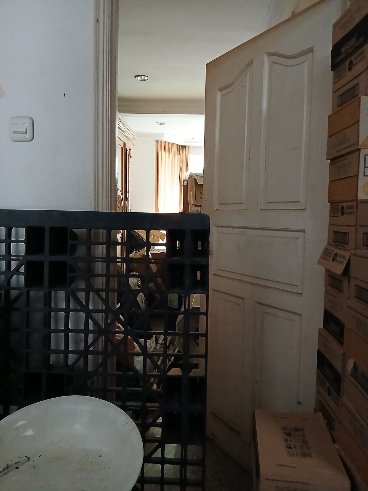 Dijual rumah lama komplek butuh renovasi di Cempaka Putih Tengah