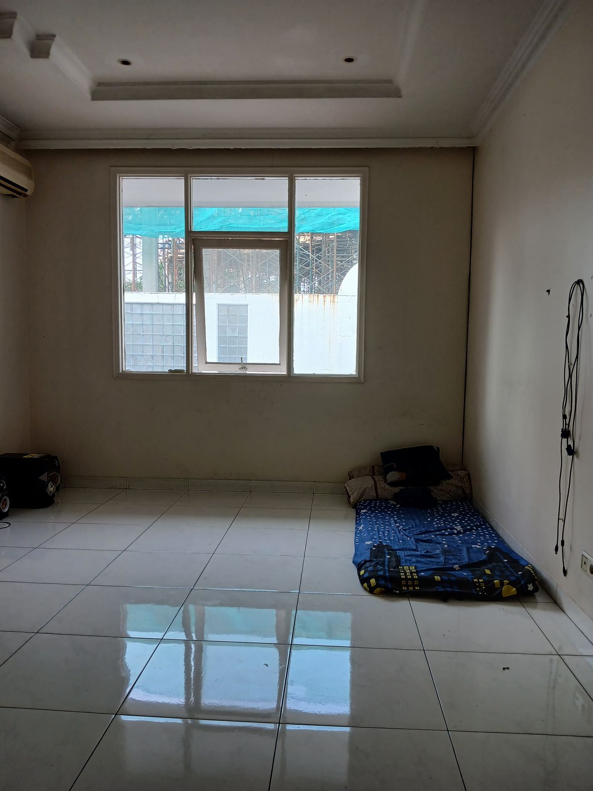 Dijual rumah lama komplek butuh renovasi di Cempaka Putih Tengah