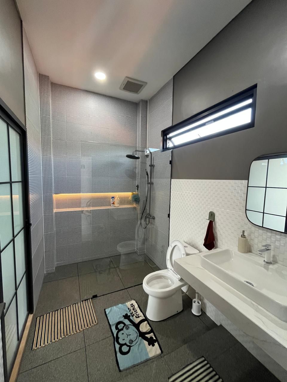 Jual rugi rumah 2 lantai di Komplek Arcamanik Endah Kota Bandung