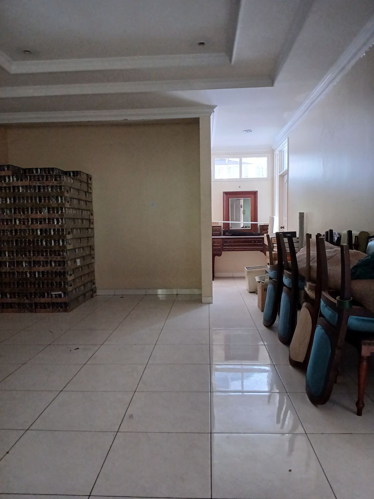 Dijual rumah lama komplek butuh renovasi di Cempaka Putih Tengah