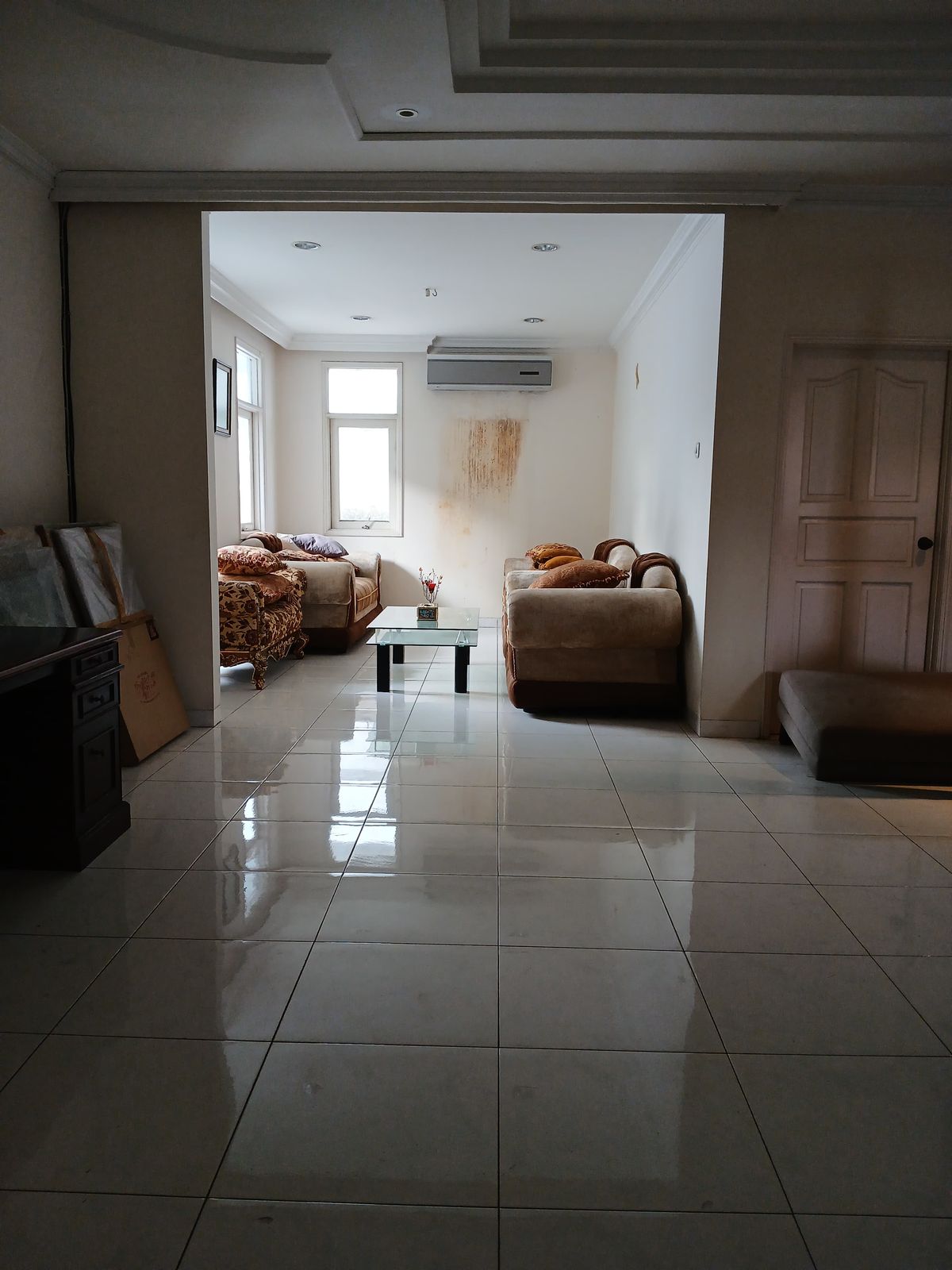 Dijual rumah lama komplek butuh renovasi di Cempaka Putih Tengah
