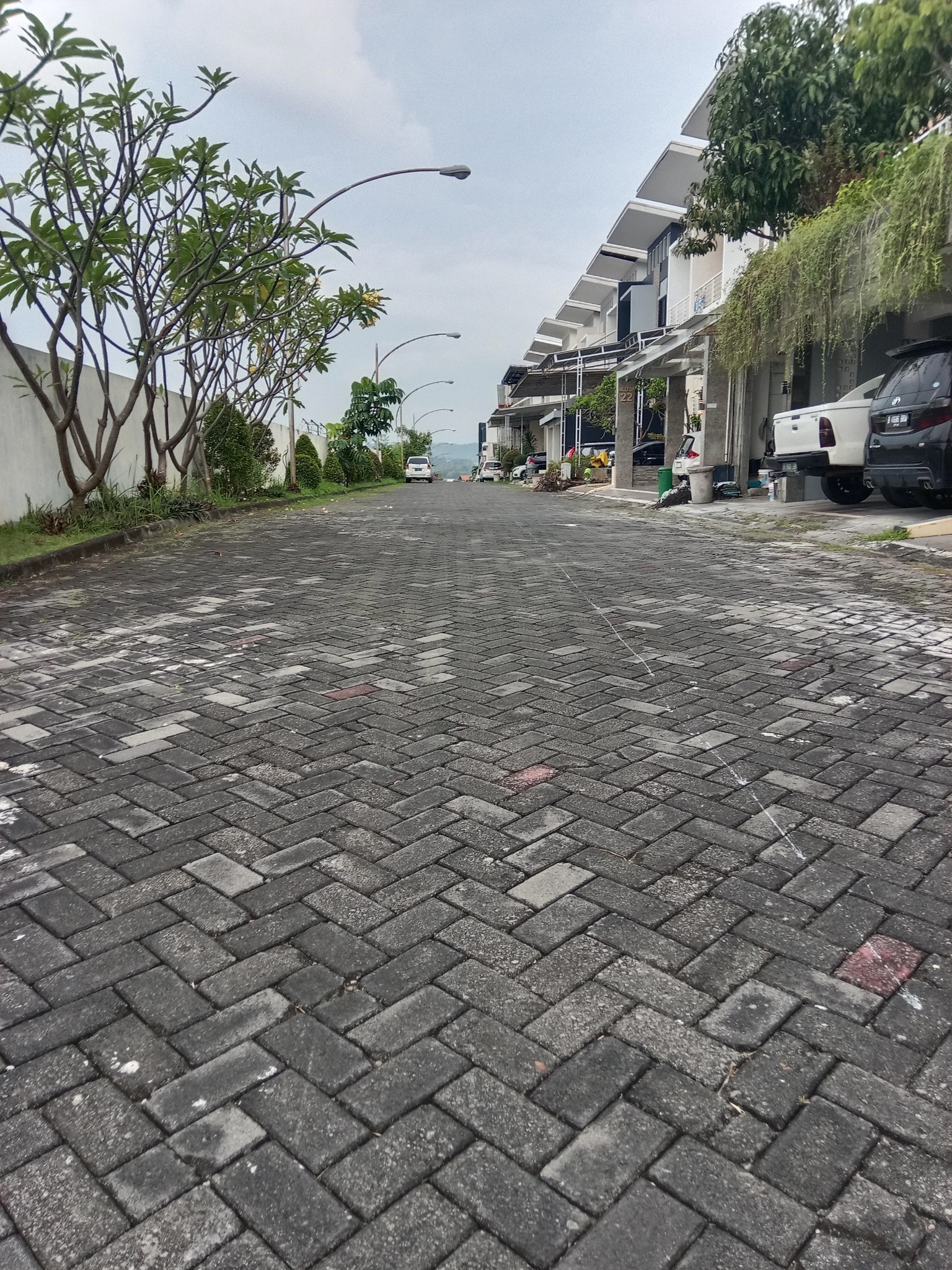 Rumah Mewah Di Kawasan Elite Semarang Barat Bukit Wahid Manyaran