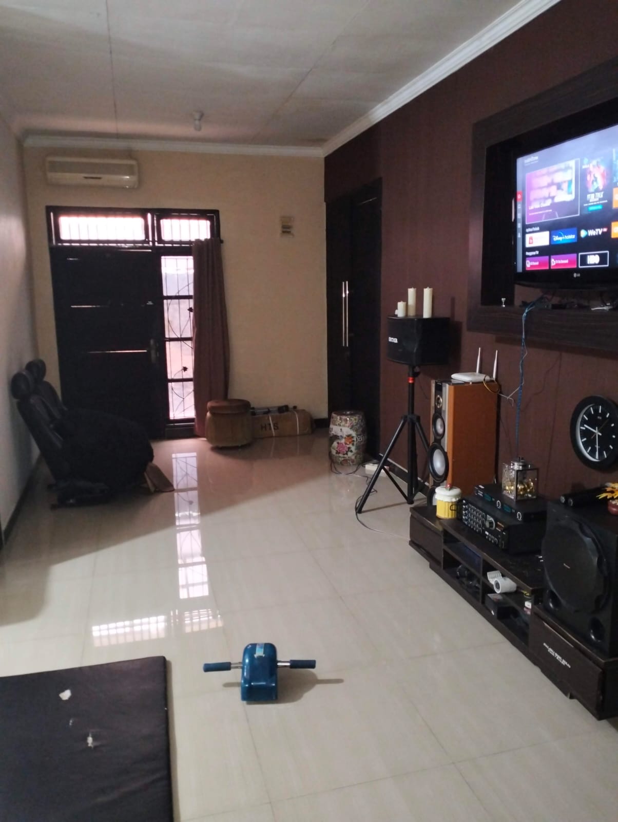 Dijual rumah cantik hitung tanah di Ciledug  Parung Serab