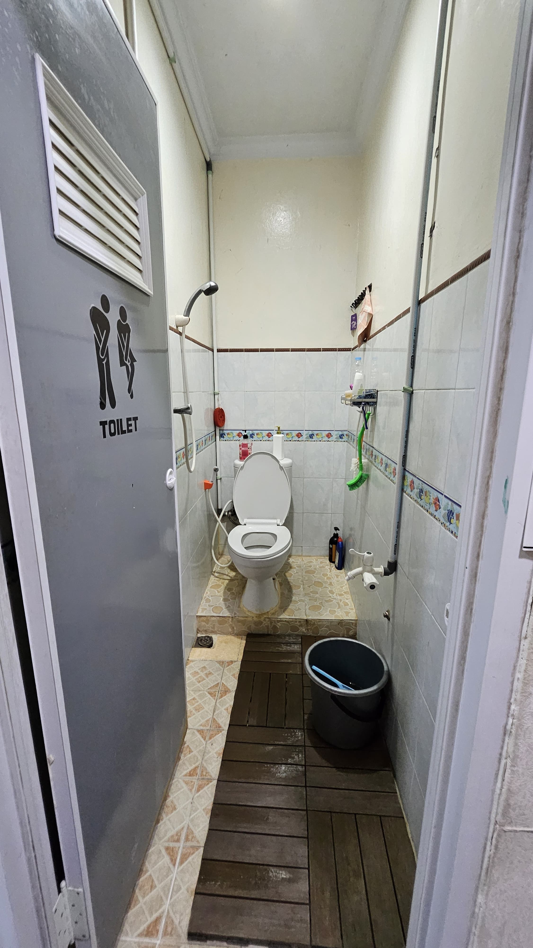 Dijual Rumah Taman Palem Lestari Semi Furnish di Jakarta Barat