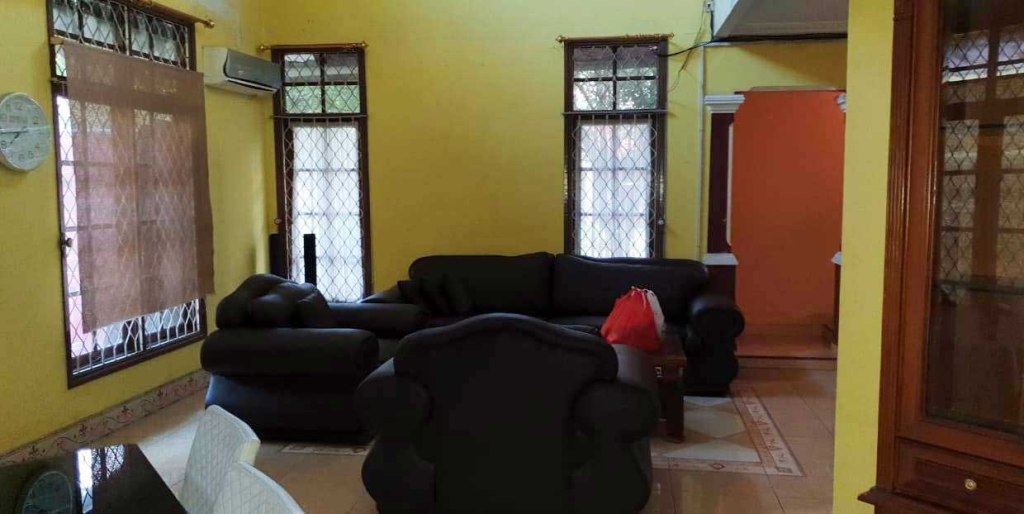 RUMAH DI CLUSTER TAMAN BEVERLY LIPPO CIKARANG