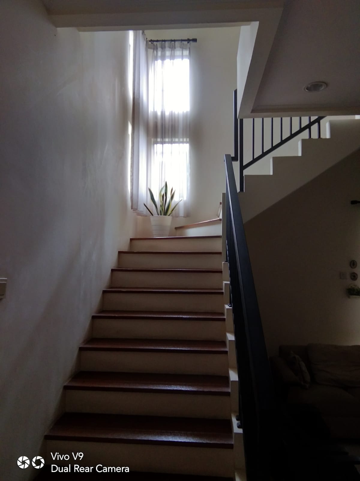 Dijual rumah baru wooden style cantik di area Bintaro sektor 4
