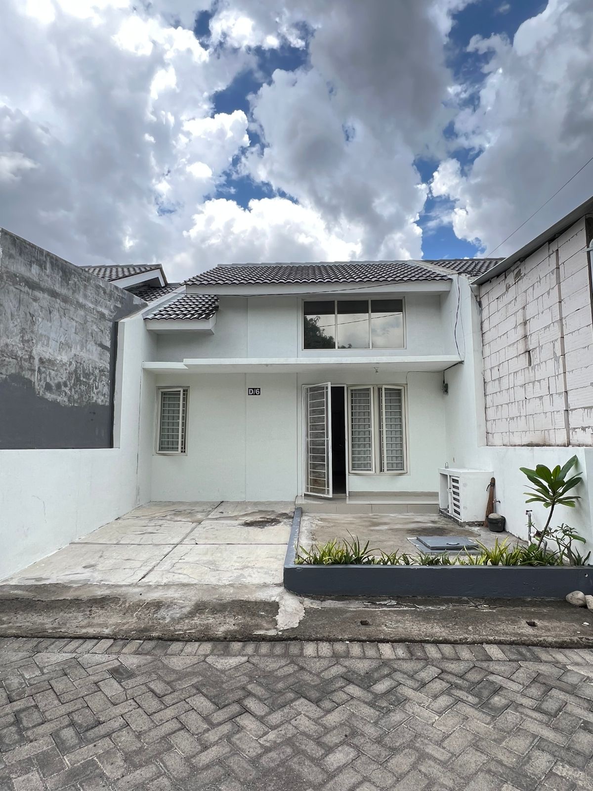 rumah dijual green mansion surabaya