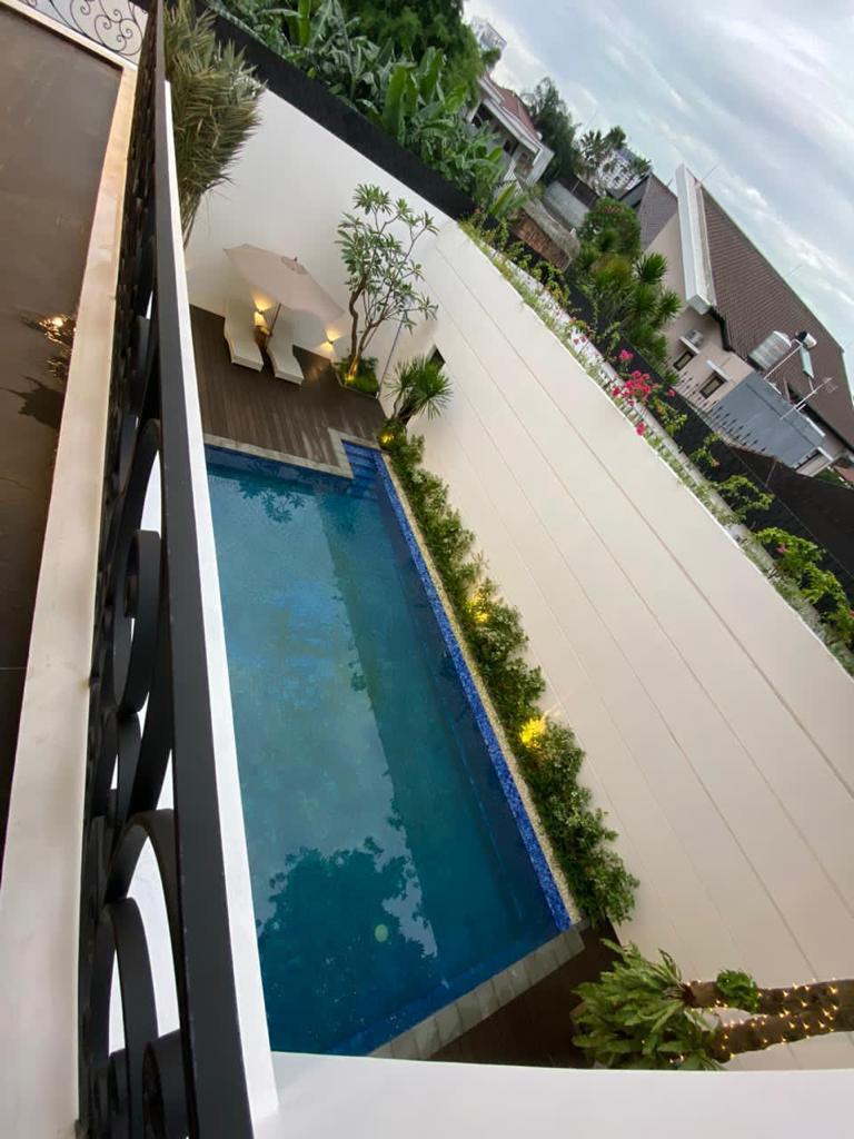 Di jual rumah lama komplek di area Cikunir, Jaka Mulya, Bekasi