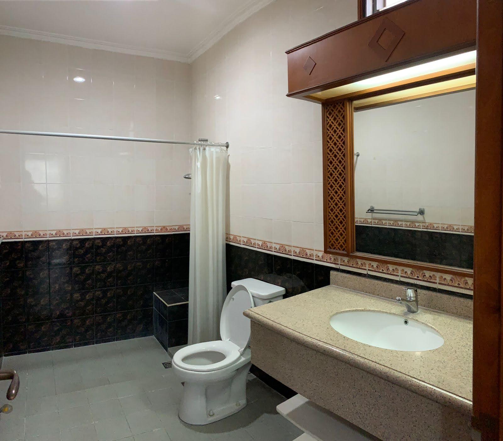 Disewakan 2 bedrooms apartment at Executive Paradise Complex