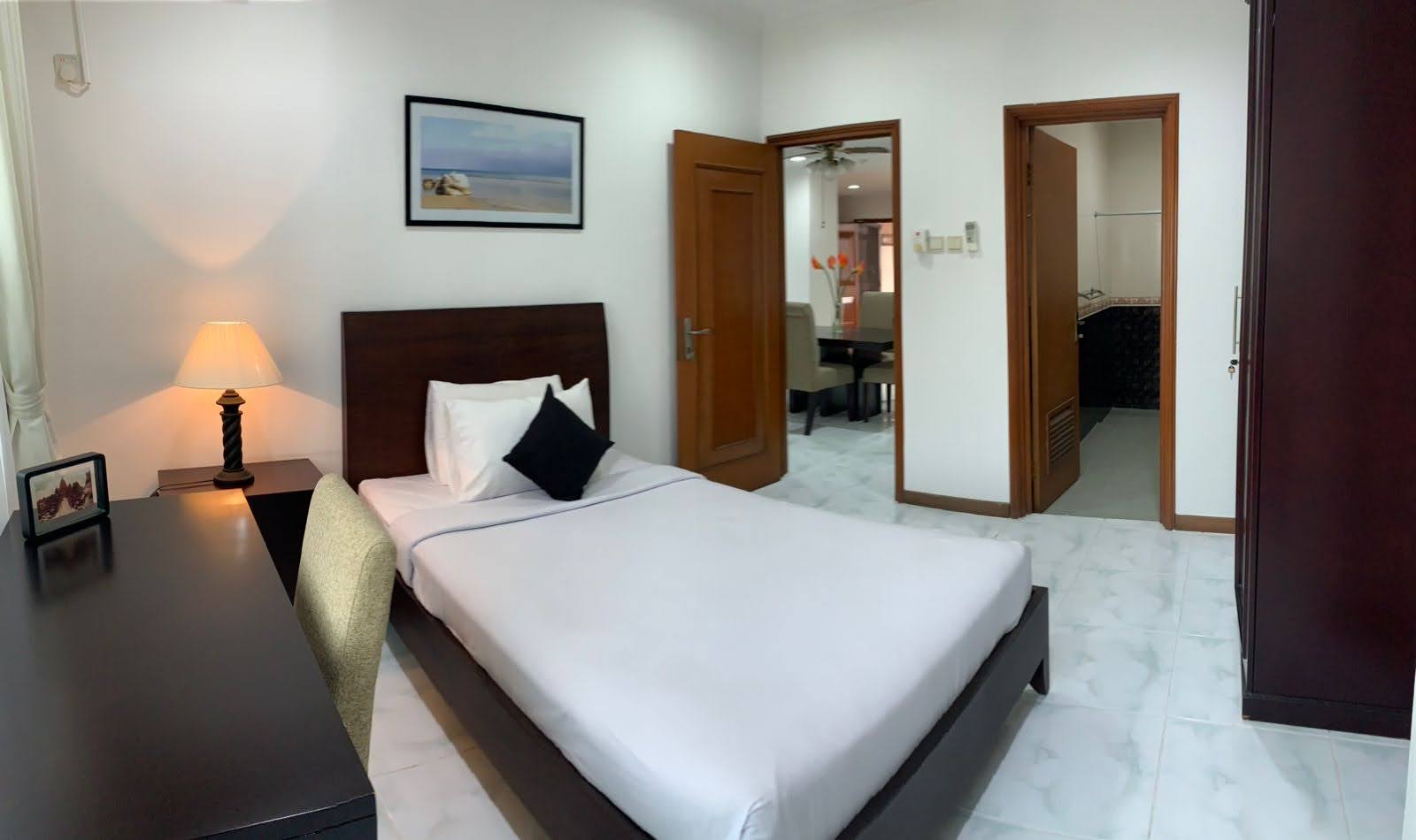 Disewakan 2 bedrooms apartment at Executive Paradise Complex