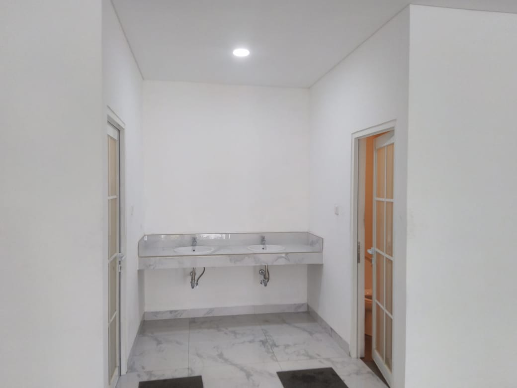 Sewa Gedung Baru konsep Soho di area Kalimalang, Cipinang Muara