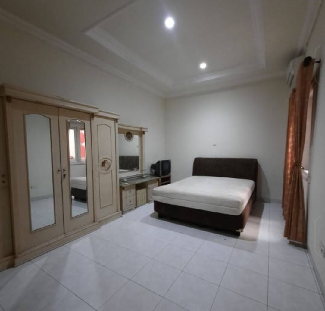 Dijual Rumah Tenggilis Surabaya