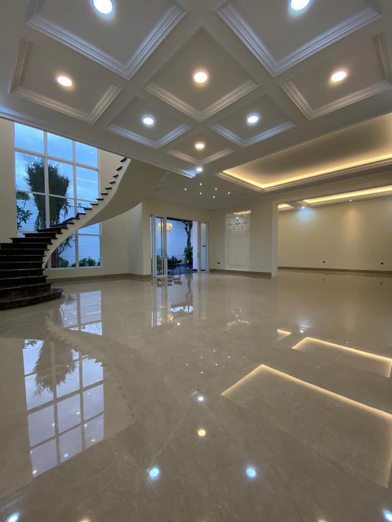 Di jual rumah lama komplek di area Cikunir, Jaka Mulya, Bekasi