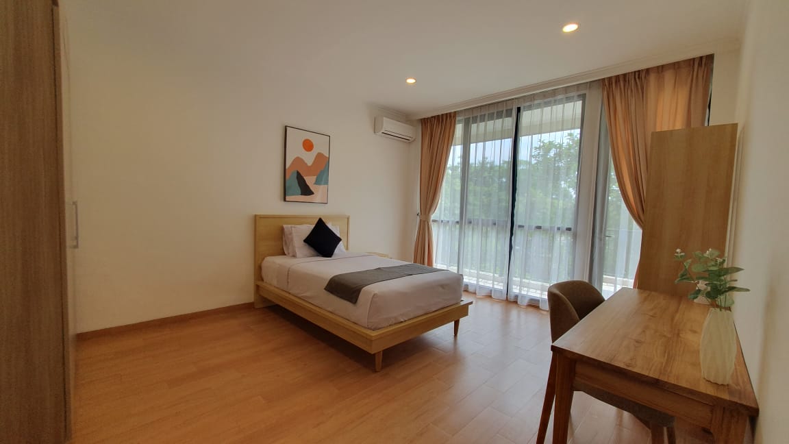 Disewakan 3 bedrooms apartment at Executive Paradise Complex