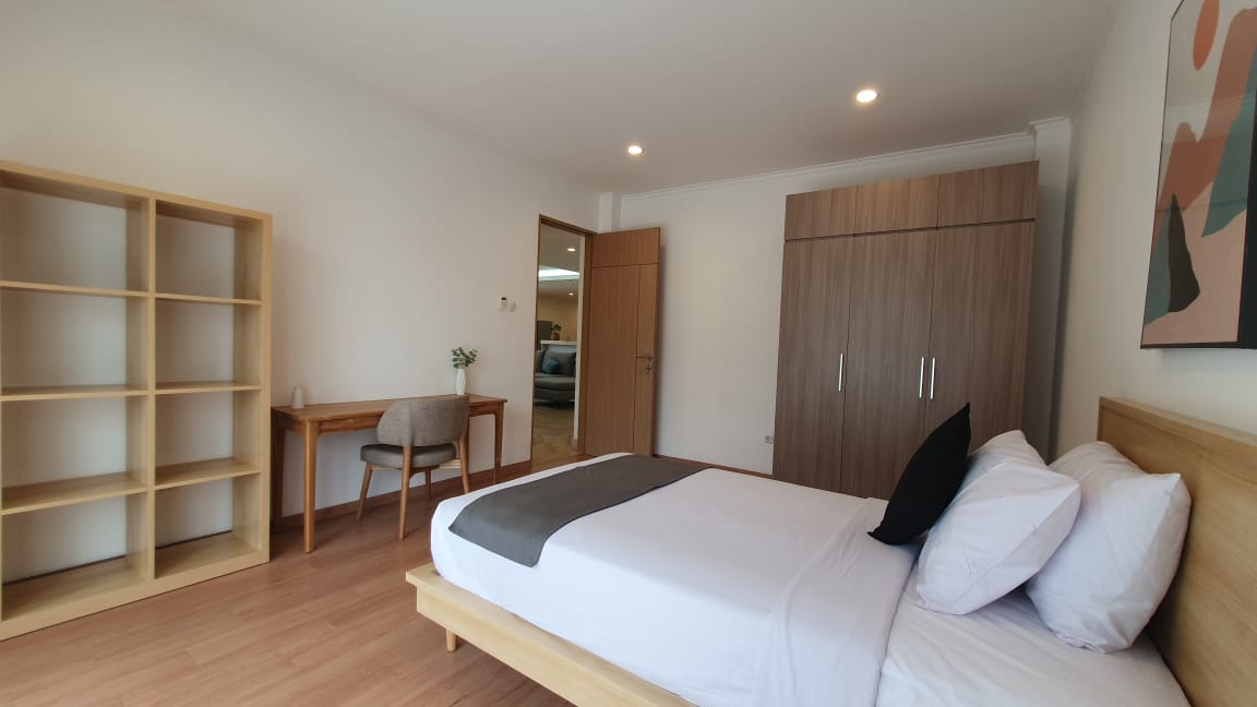 Disewakan 3 bedrooms apartment at Executive Paradise Complex