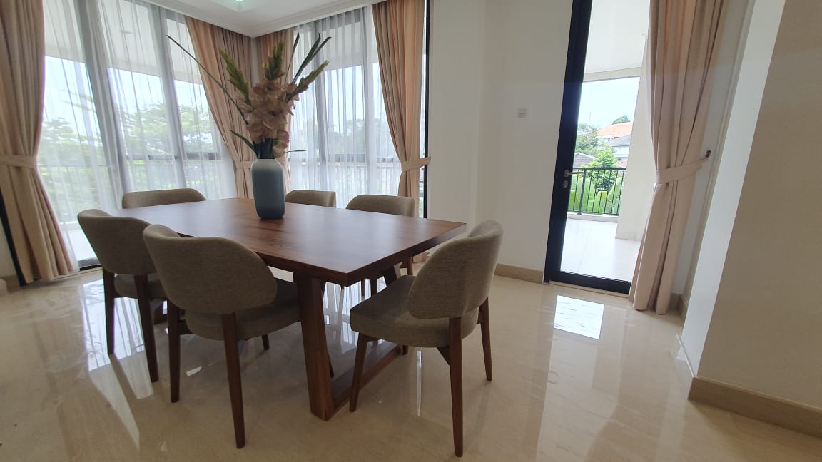 Disewakan 3 bedrooms apartment at Executive Paradise Complex