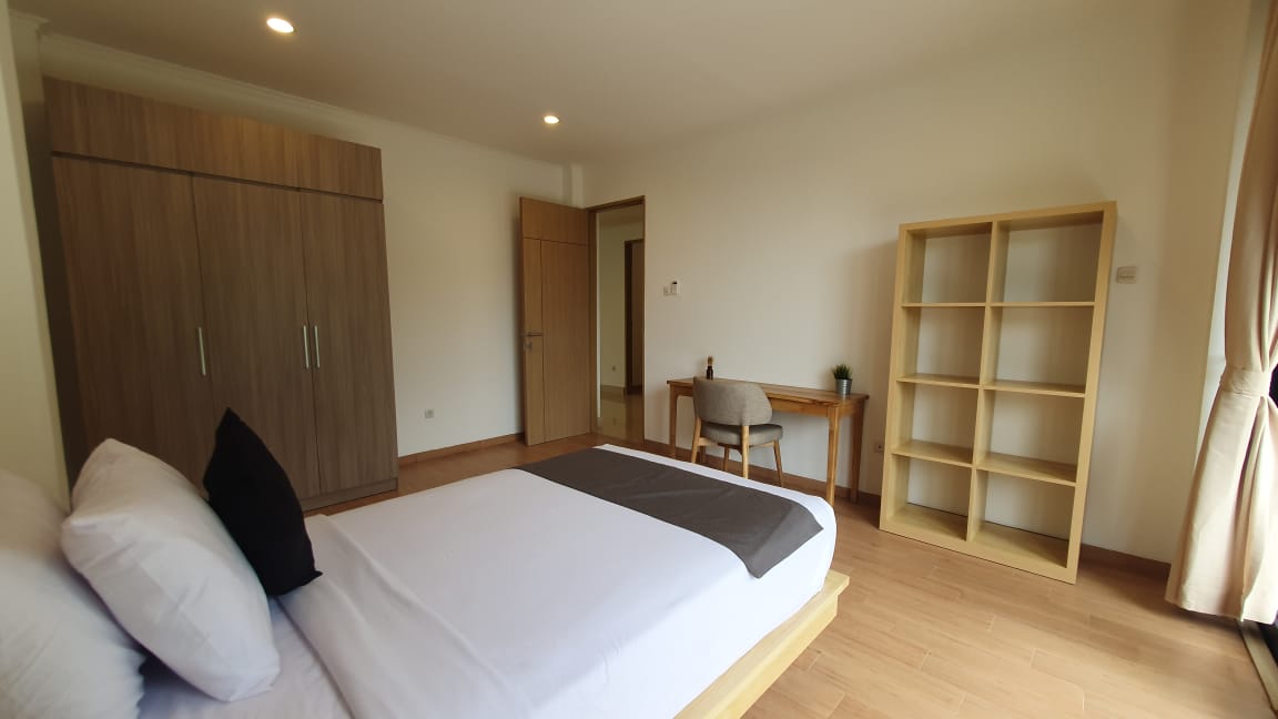 Disewakan 3 bedrooms apartment at Executive Paradise Complex
