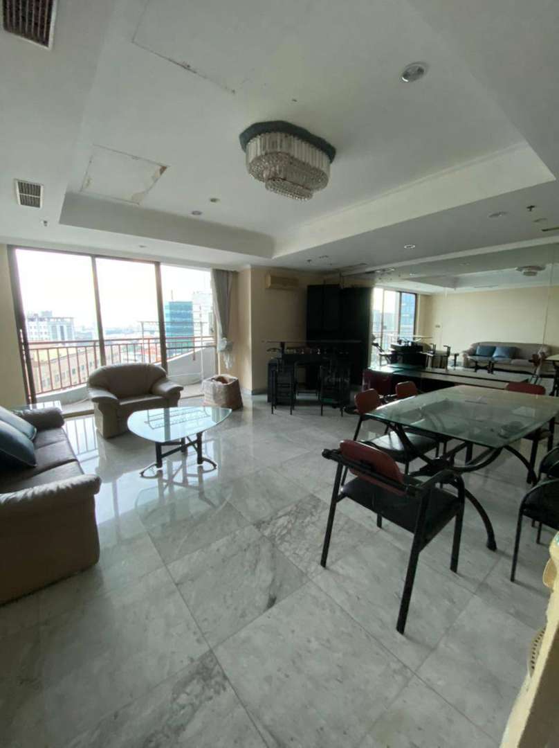 Disewakan CONDOMINIUM REGENCY Lantai 19 , Surabaya