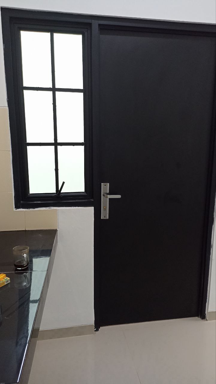 Rumah 2lantai 3kamar di Kalisari Pasar Rebo Jakarta Timur