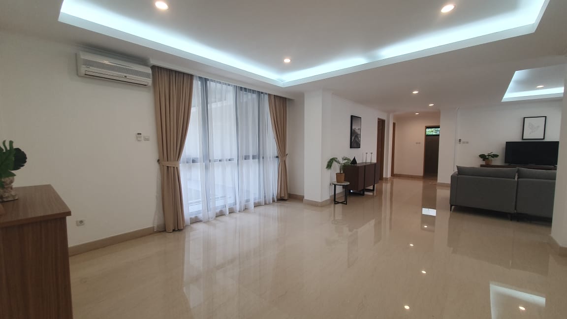 Disewakan 3 bedrooms apartment at Executive Paradise Complex