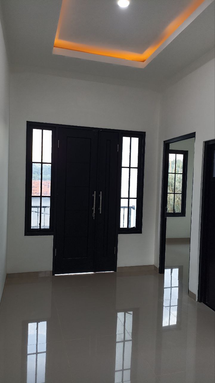 Rumah 2lantai 3kamar di Kalisari Pasar Rebo Jakarta Timur