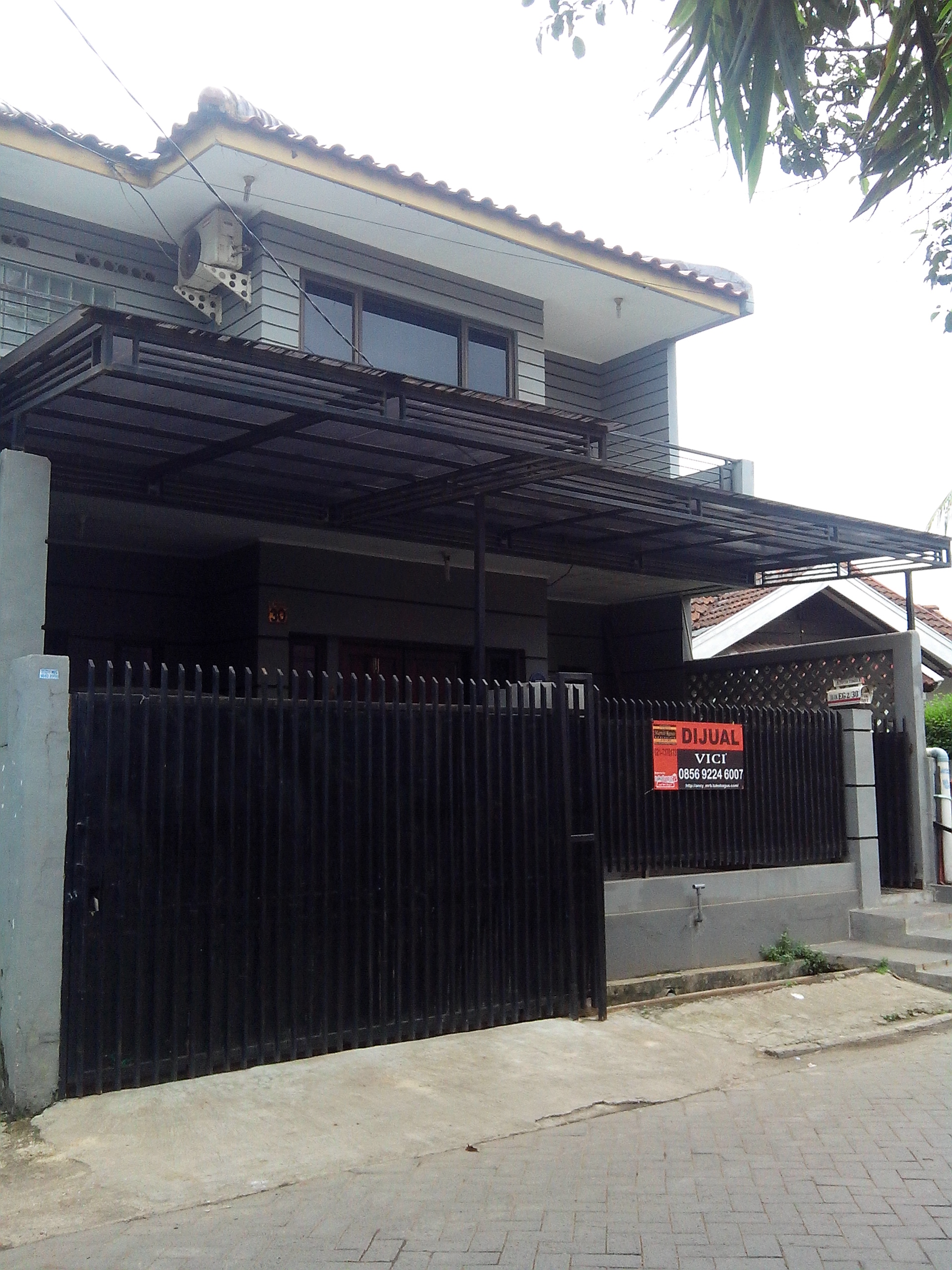 Dijual Rumah Strategis Bintaro Sektor 5