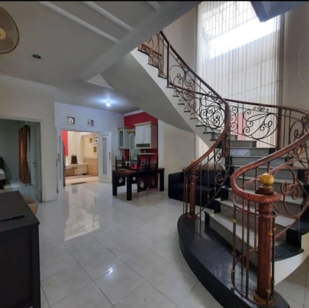 DIJUAL /DIKONTRAKKAN RUMAH TENGGILIS SURABAYA (FULL FURNISH)