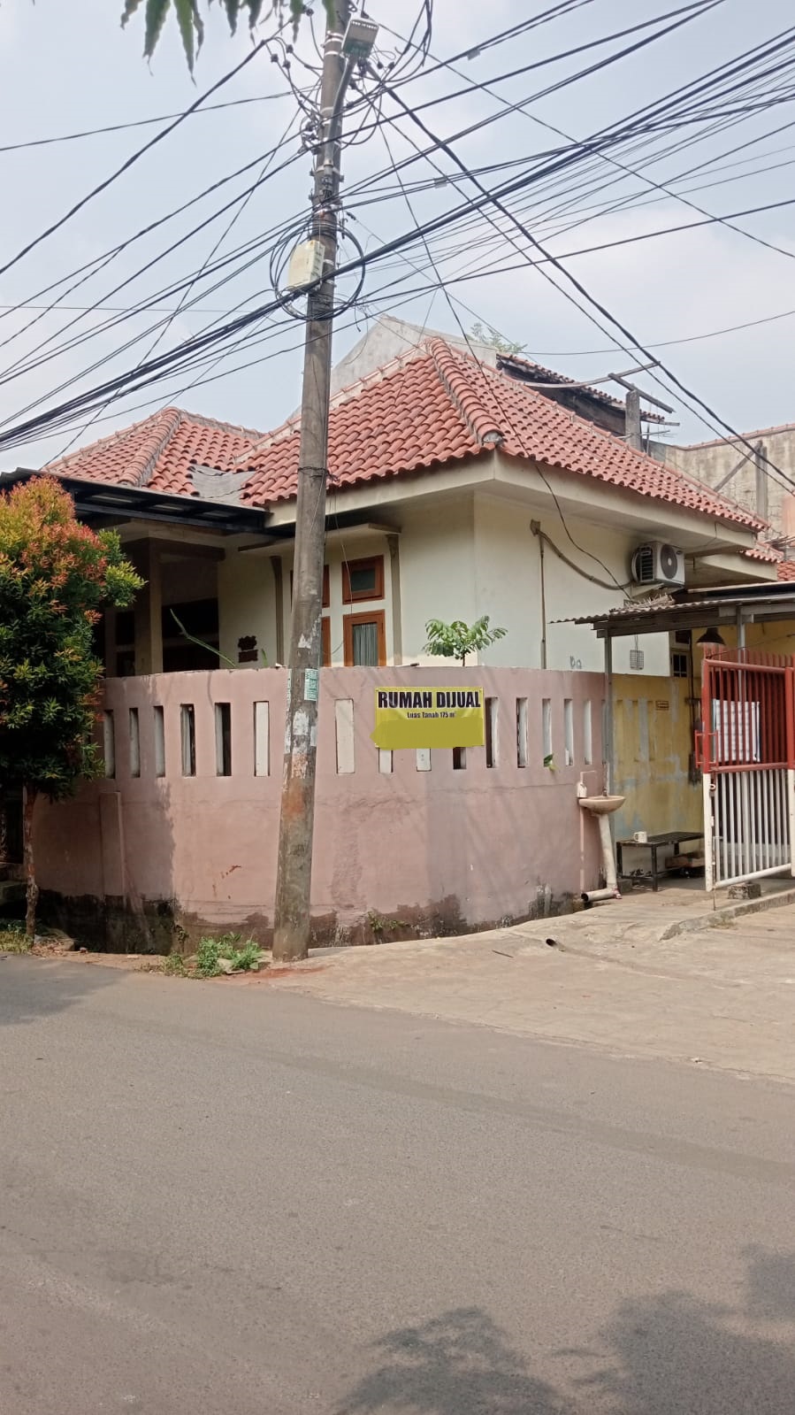 Dijual rumah di komplek Japos, Paninggilan, Ciledug, Tangerang