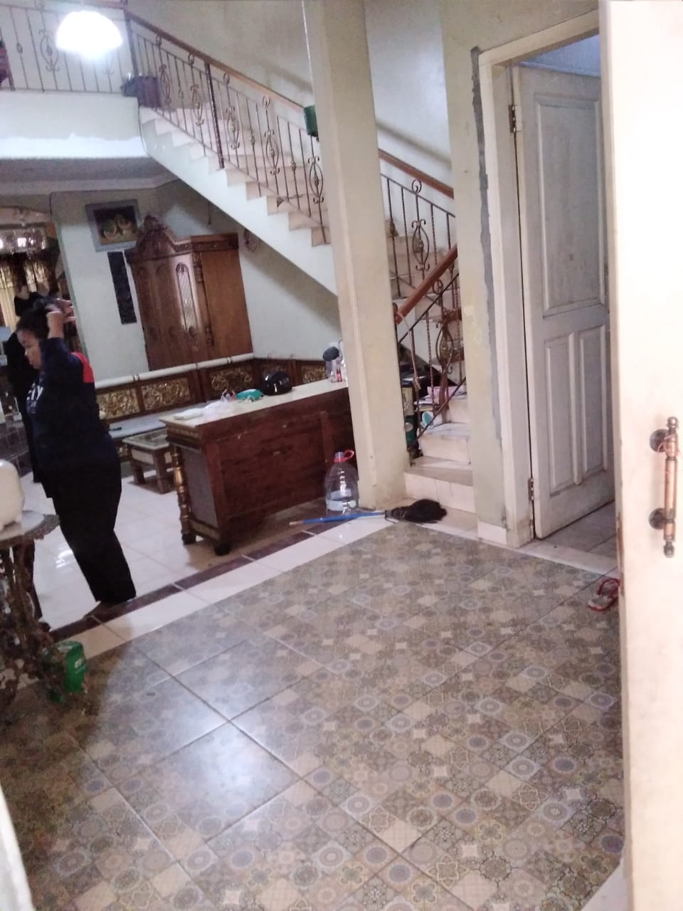 Dijual rumah Mediterania di Bukit Cirendeu Pisangan, Ciputat