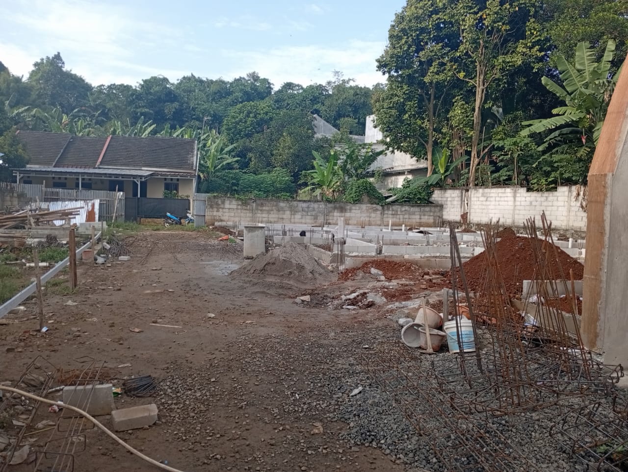 Rumah murah 12 unit 400 juta cash only dekat Grand Depok City
