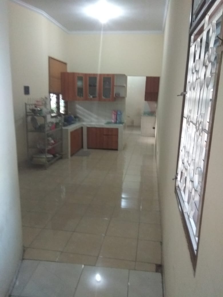 Dijual rumah mewah luas di Kebon Jeruk, Kelapa Dua Jakarta Barat