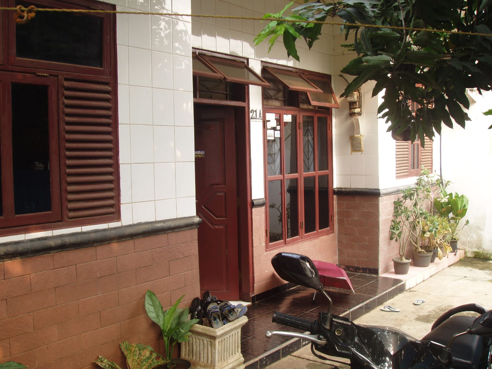 Dijual rumah strategis di Tanjung Barat, Jagakarsa, Jakarta