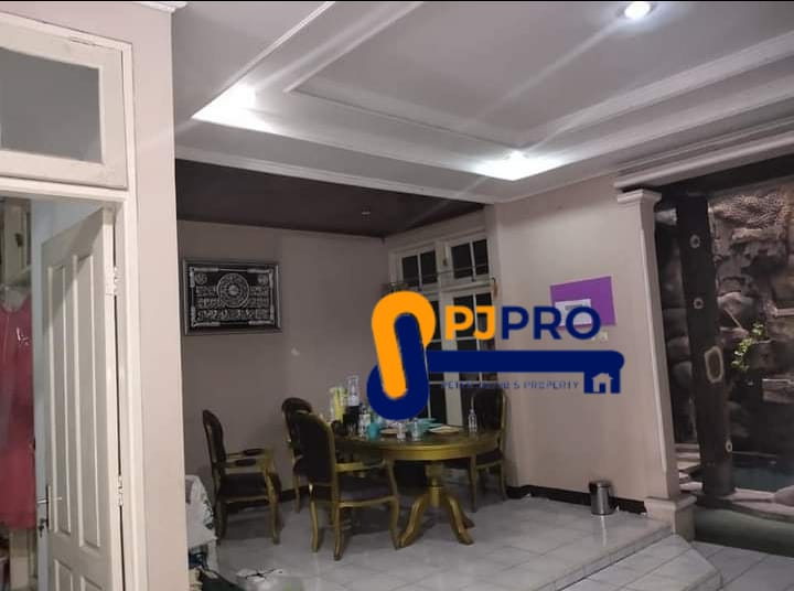 Dijual Cepat Rumah Bagus Hadap Selatan di Harapan Indah Bekasi