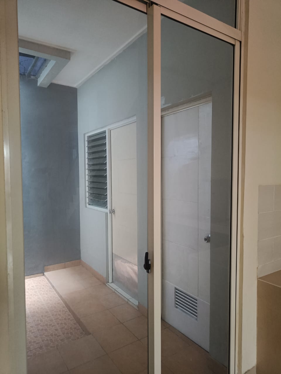 Dijual bu rumah Green Lake City, Petir, Cipondoh, Kota Tangerang