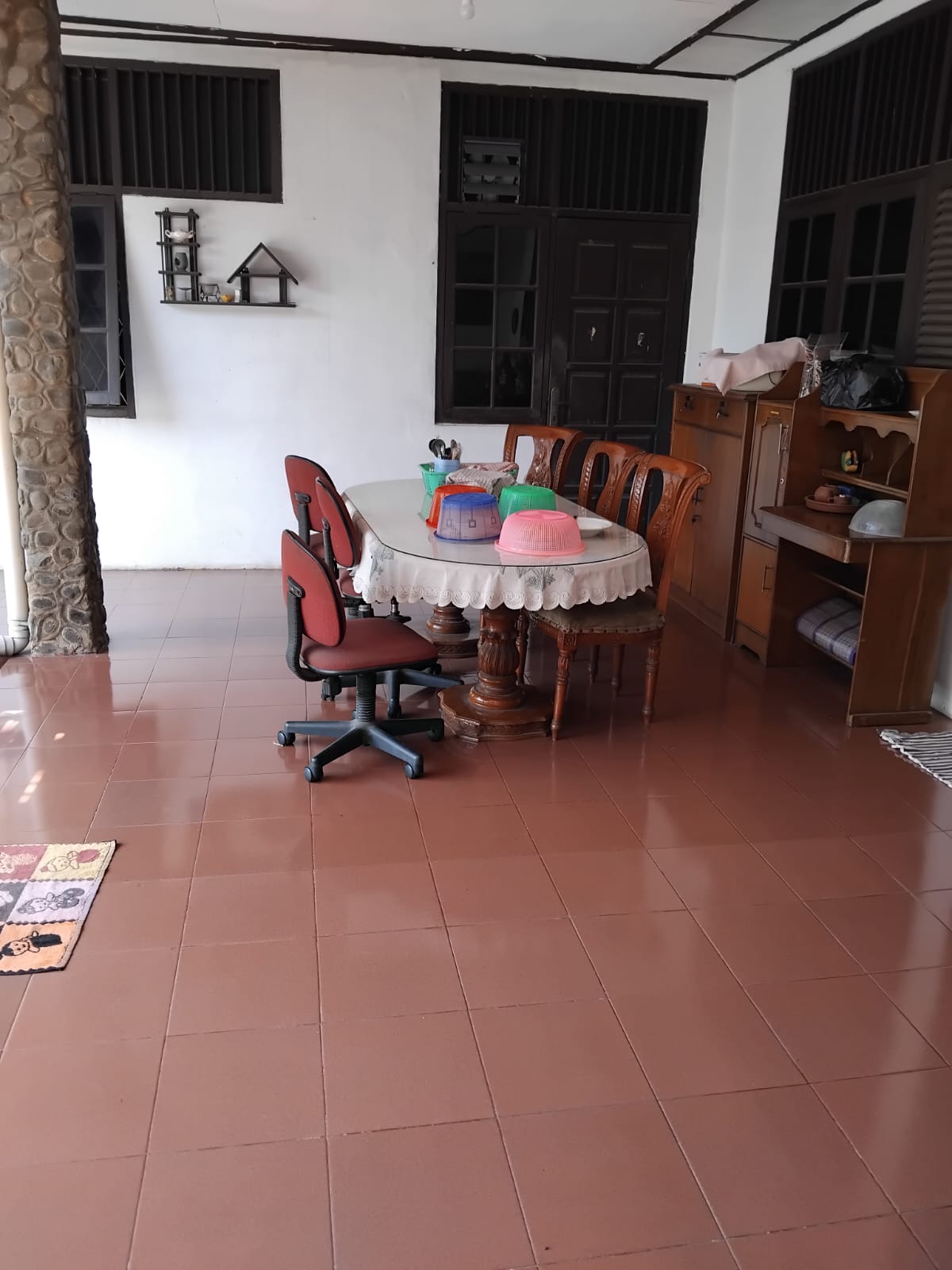 Dijual rumah komplek strategis di Kota Bekasi Jakasampurna