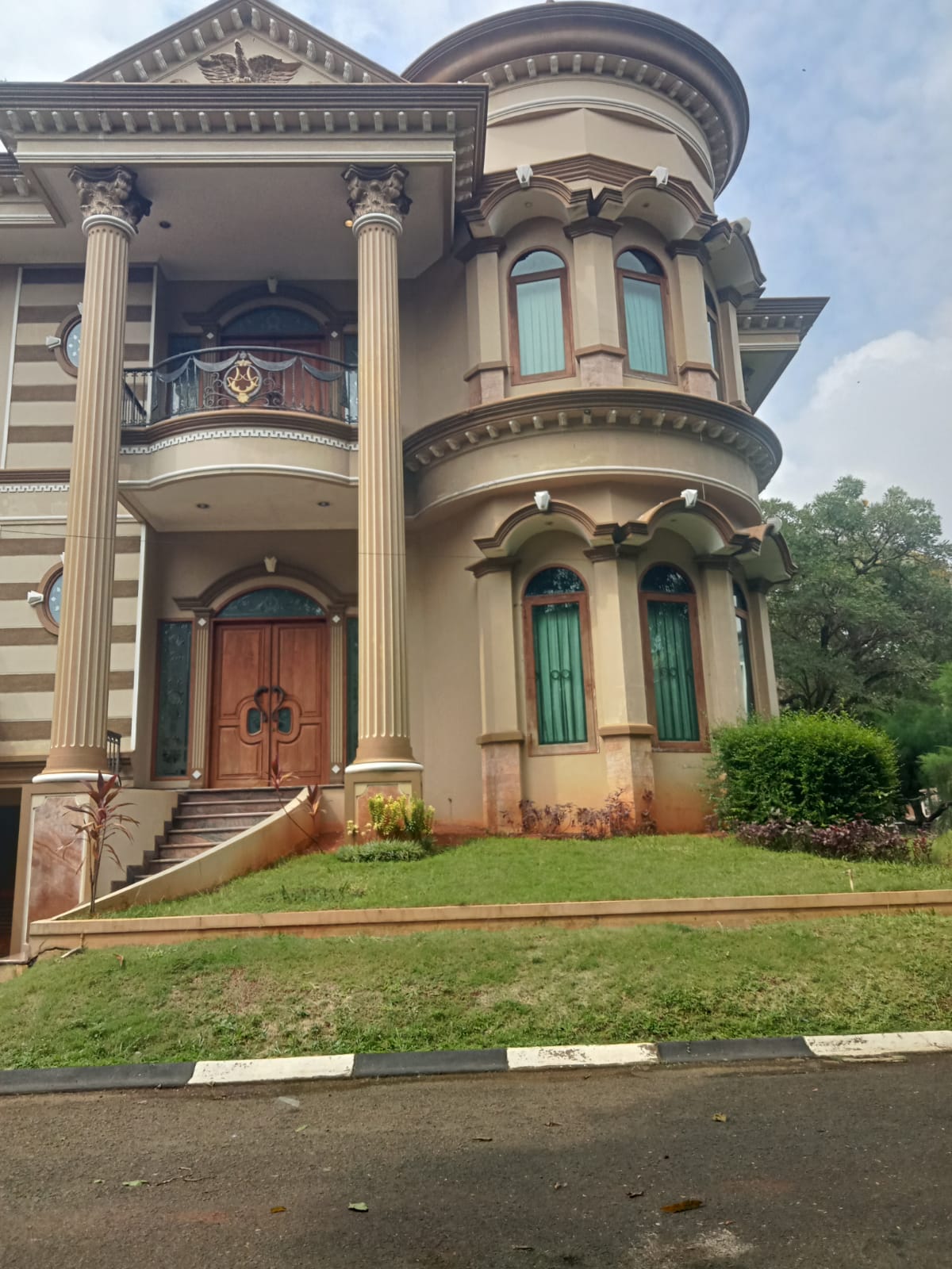 Dijual rumah di Taman Senayan Sektor 9 Bintaro, Pondok Aren