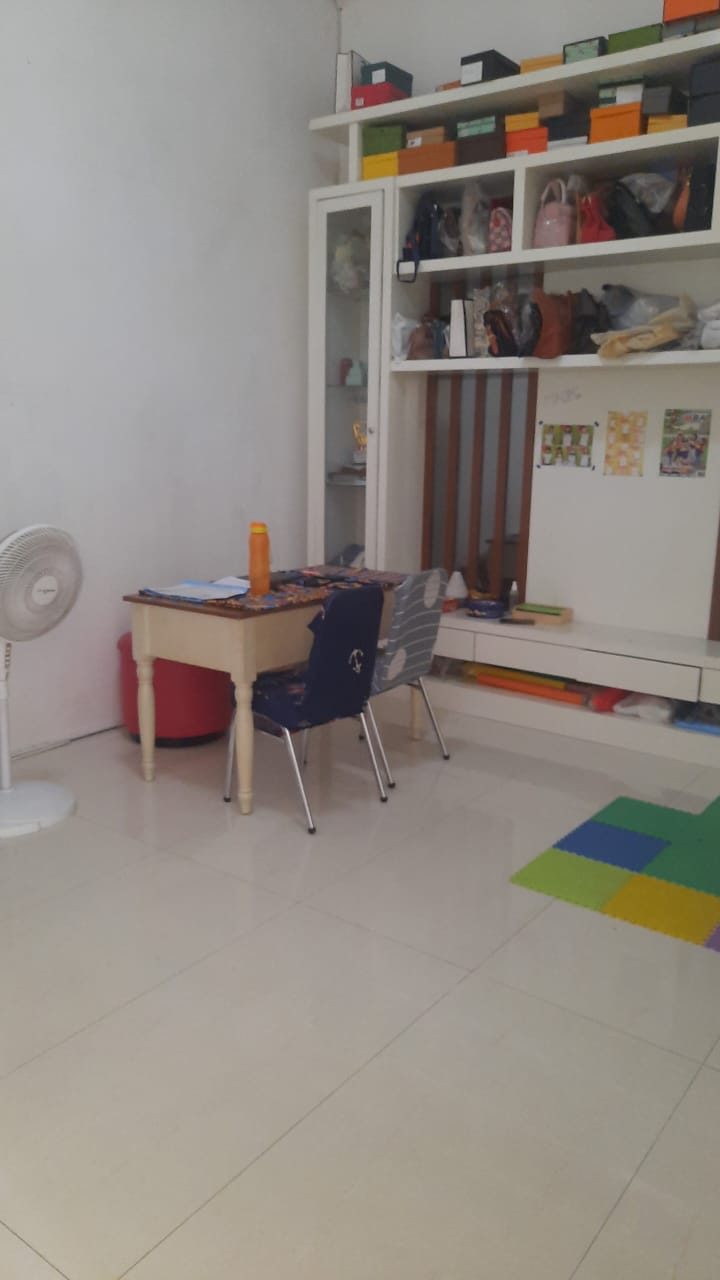 Dijual rumah di perumahan Jatinegara Indah, Jatinegara, Cakung