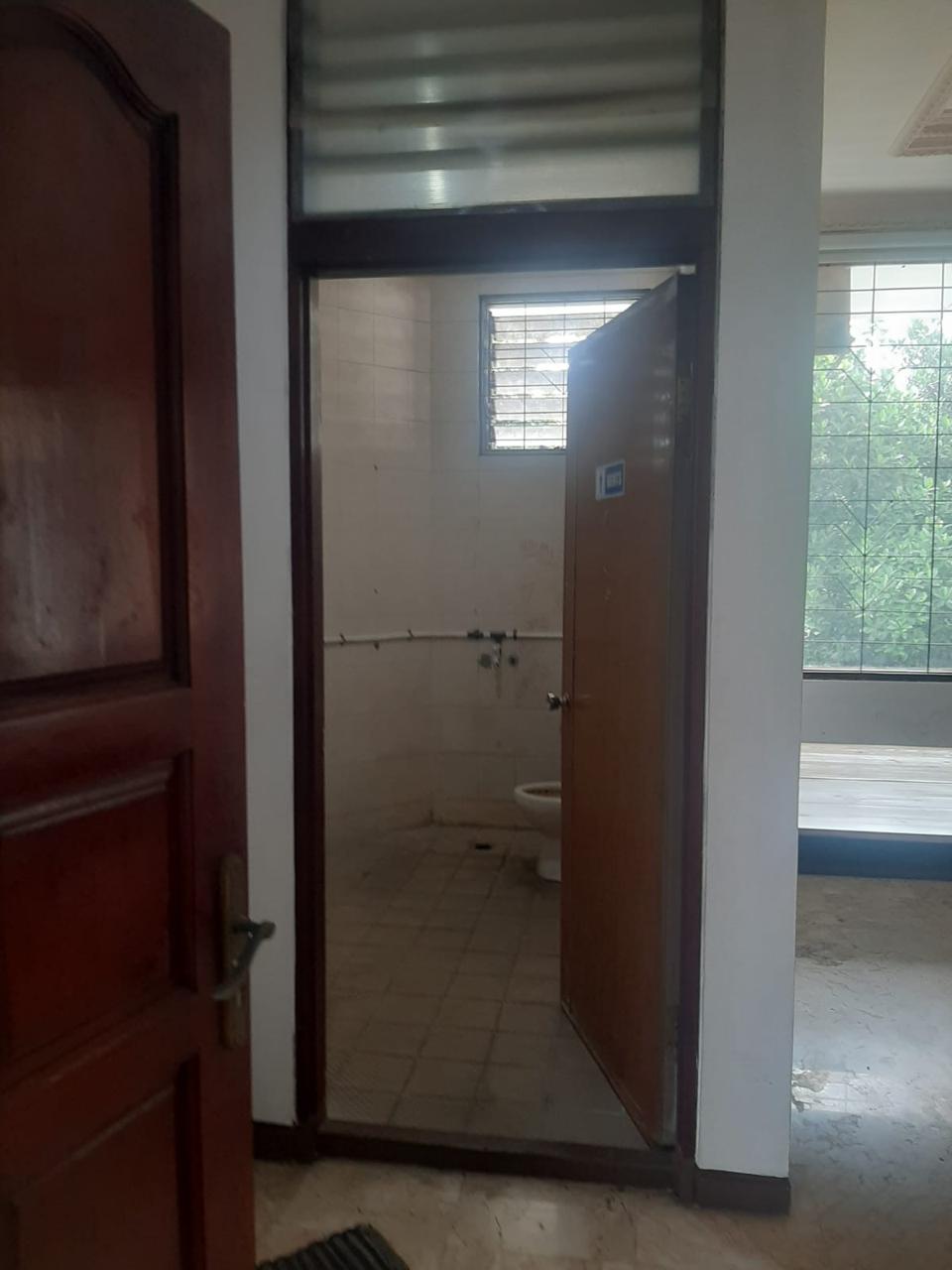 Rumah Lebar 20 Meter Super Strategis Pinggir Jalan Terogong Raya