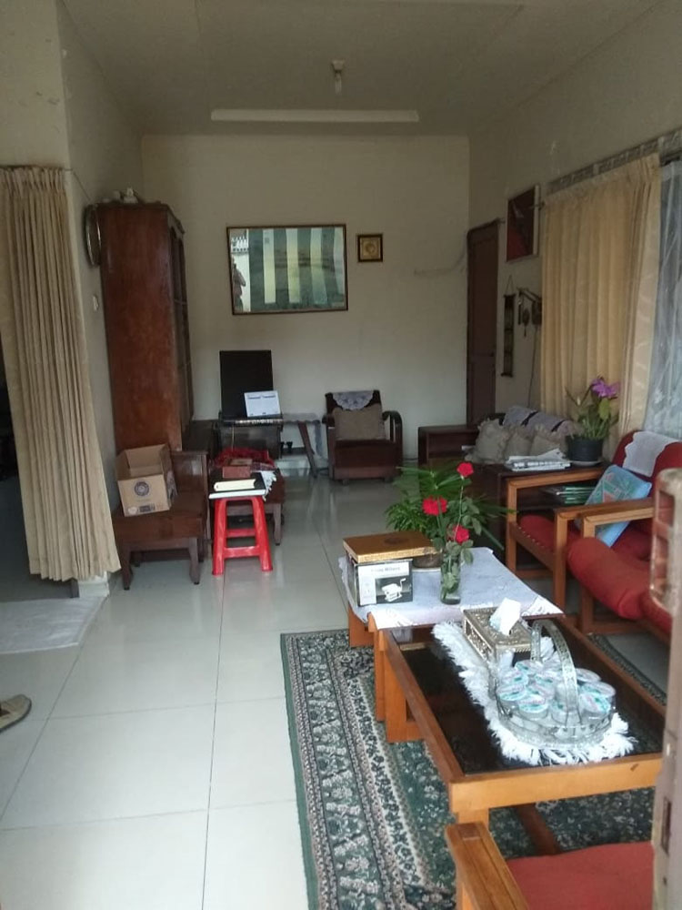 Rumah Minimalis Lingkungan Sejuk dan Asri di Jalan Cigadung Dago