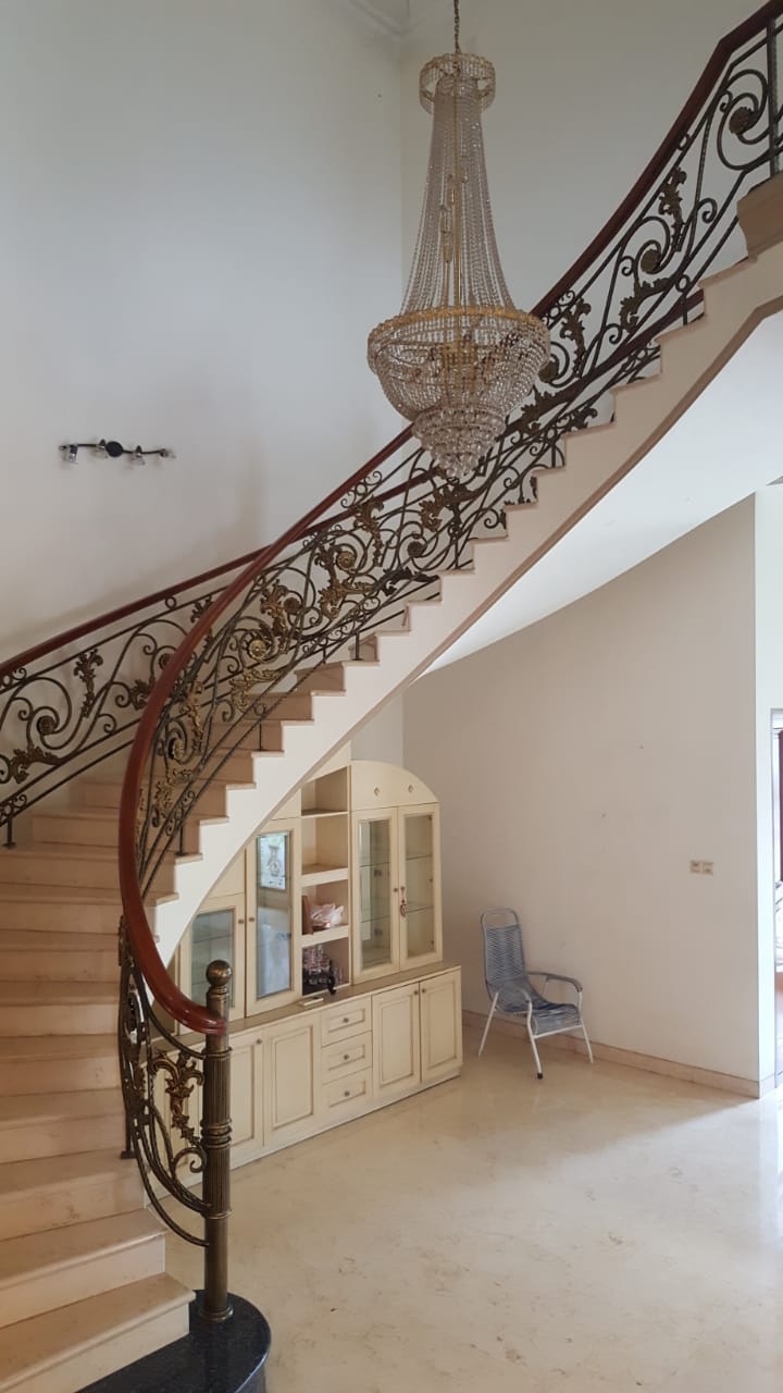 Dijual rumah di Taman Senayan Sektor 9 Bintaro, Pondok Pucung