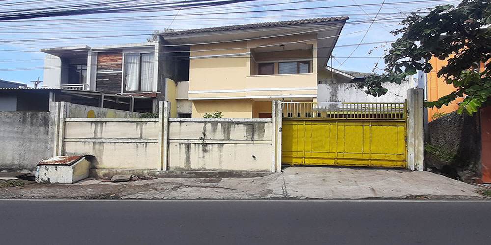 Rumah Minimalis Lingkungan Sejuk dan Asri di Jalan Cigadung Dago