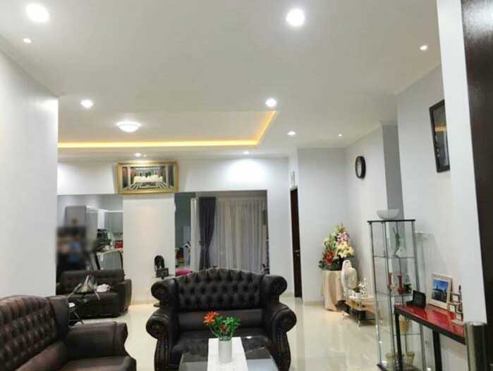 RUMAH DI PERUM PENINSULA BEKASI SELATAN