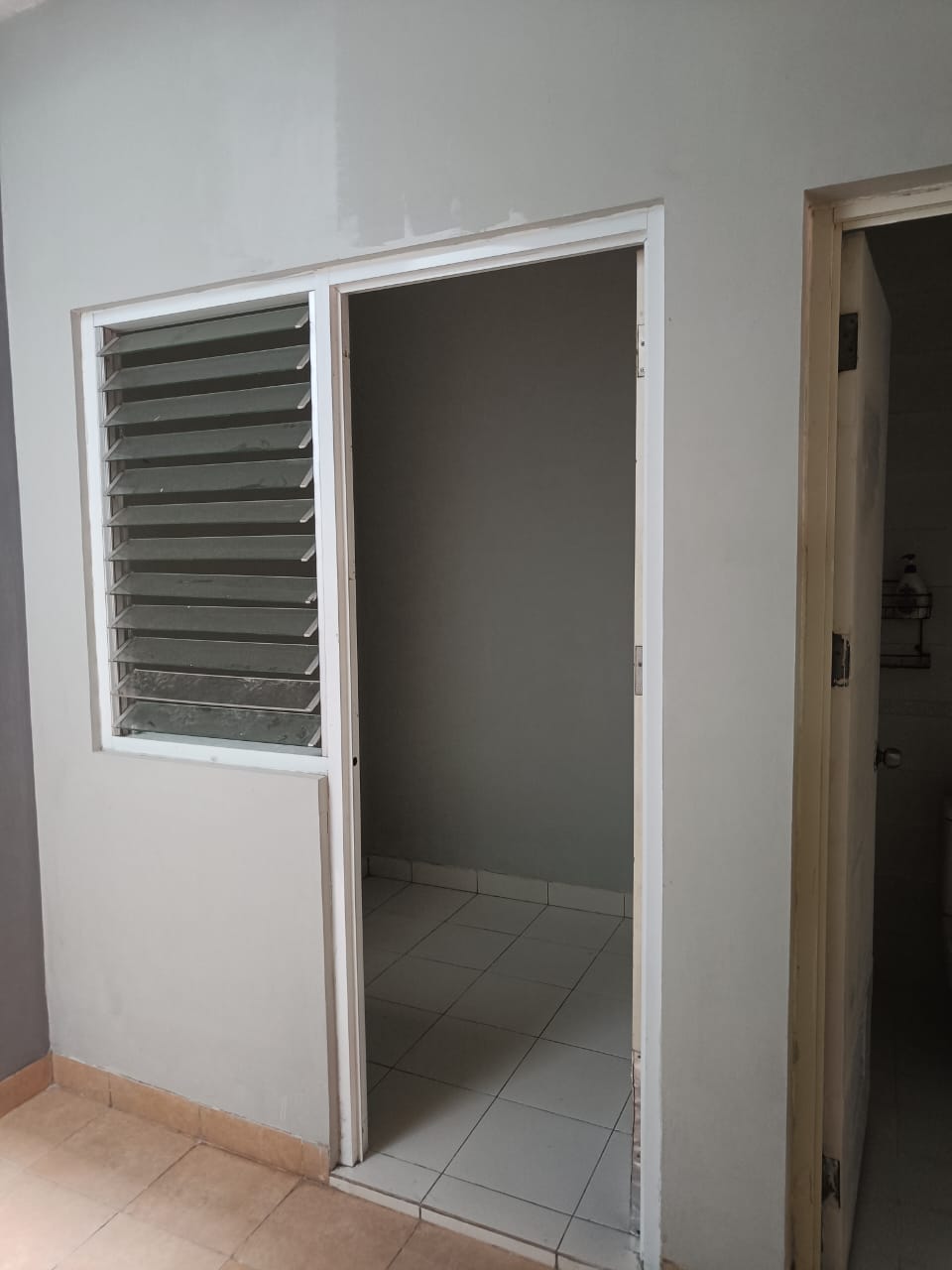 Dijual bu rumah Green Lake City, Petir, Cipondoh, Kota Tangerang