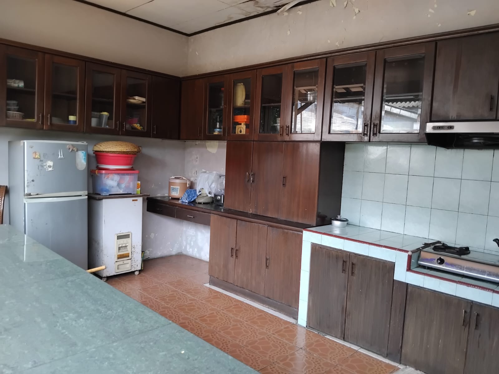 Dijual rumah komplek strategis di Kota Bekasi Jakasampurna