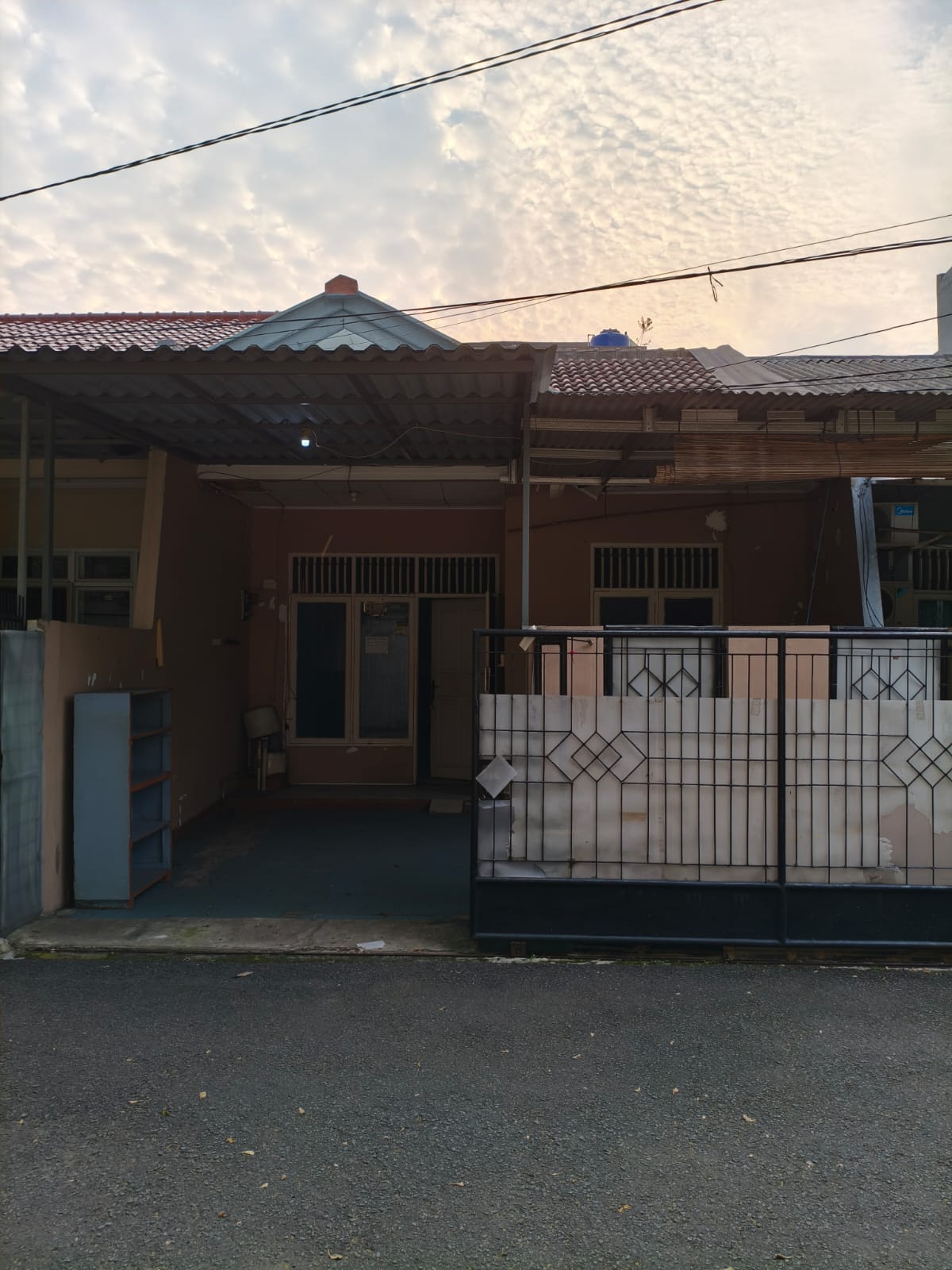Dijual rumah komplek di Duri Kosambi, Cengkareng, Jakarta Barat