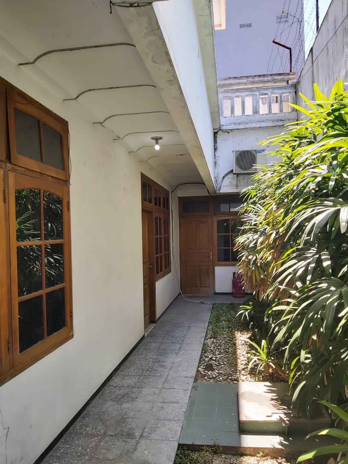 Rumah JL MANYAR KARTIKA VI Surabaya